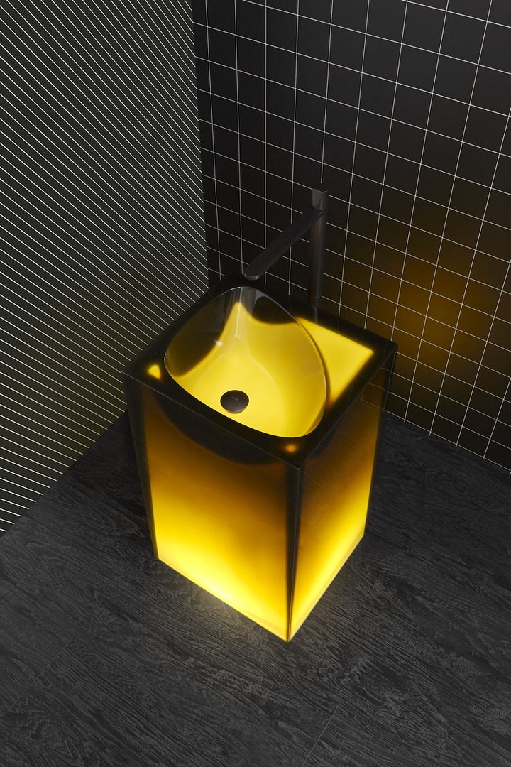 08_al_showroom_2020_10_13_piva_tra_le_righe_08_accesa_1637069354548