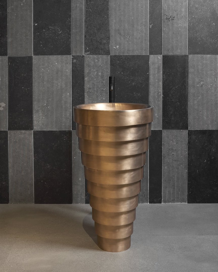 05_al_salone_del_mobile_2024_04_18_area_17_cheope_02_w_1717055422326