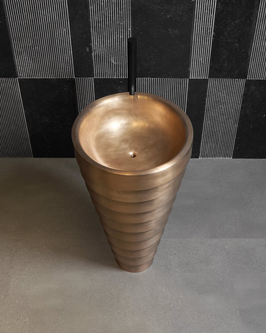 06_al_salone_del_mobile_2024_04_18_area_17_cheope_01_w_1717055440649